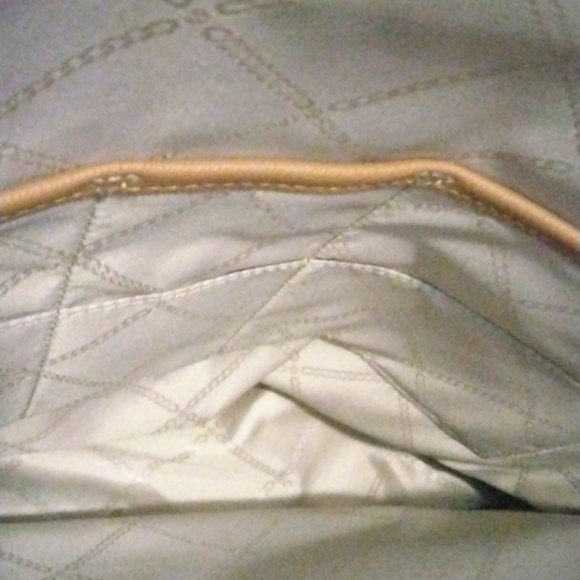 New Authentic Michael Kors Tote - Picture 10 of 12